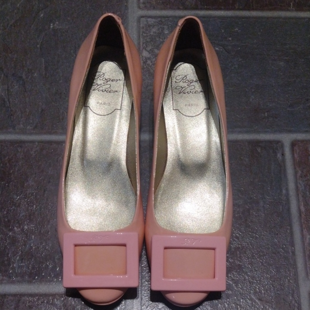 Roger Vivier Pastel Pink Patent Leather Block Heel Pump Size 36